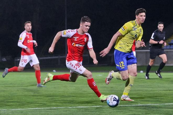 包含今晨多特蒙德备战葡超，复出首秀细节曝光，话题不断，团队化学反应显著的词条-熊猫体育